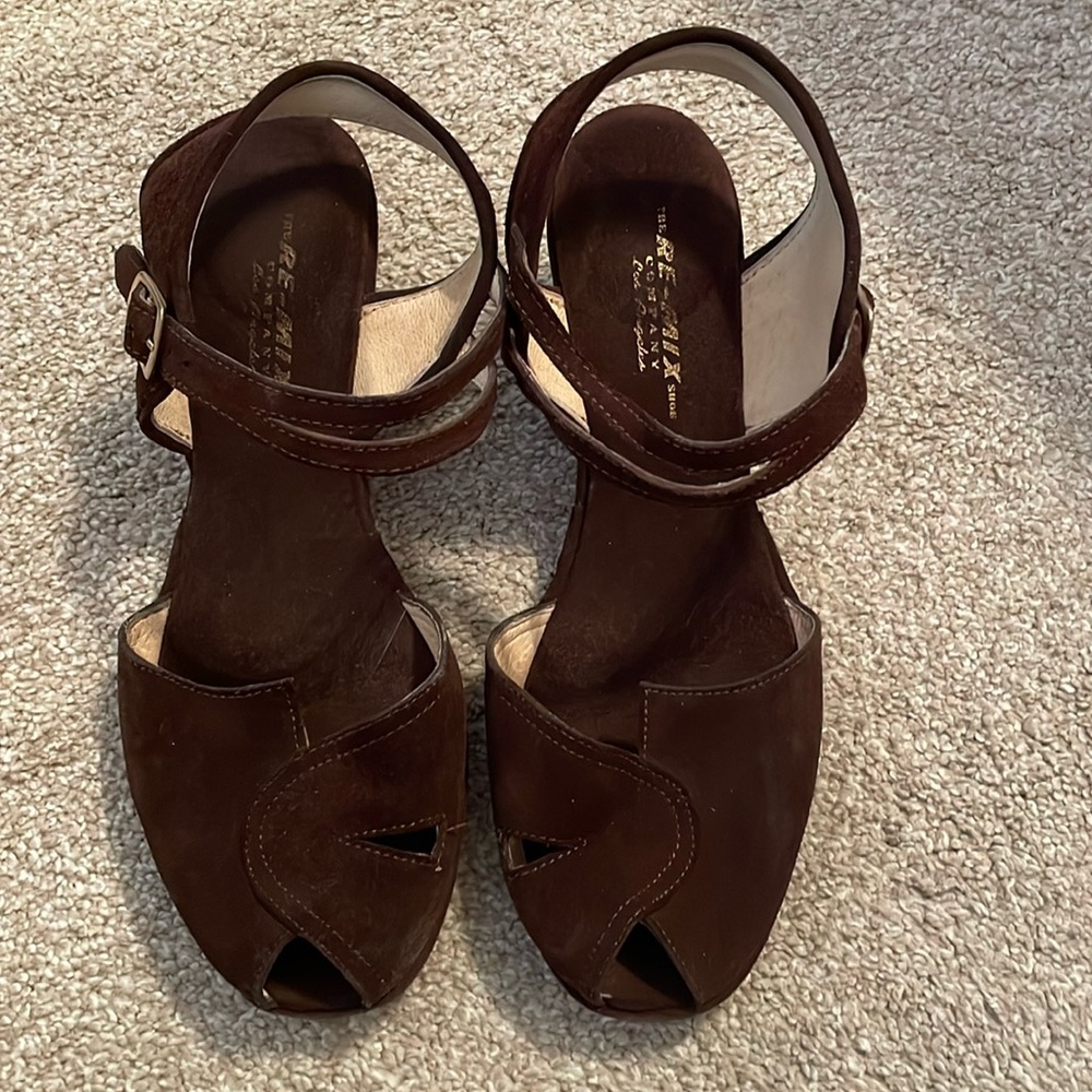 Re-Mix Retro Buckle Strap Open-Toed Heels Brown Suede, Size 10